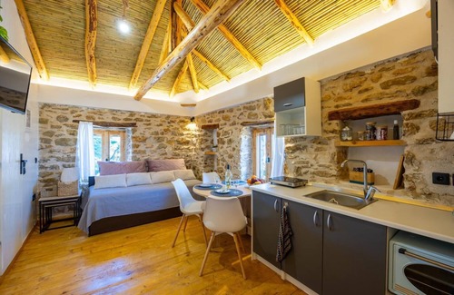 Petalidi Villa | Villa Liana - One Bedroom Villa, Sleeps 3