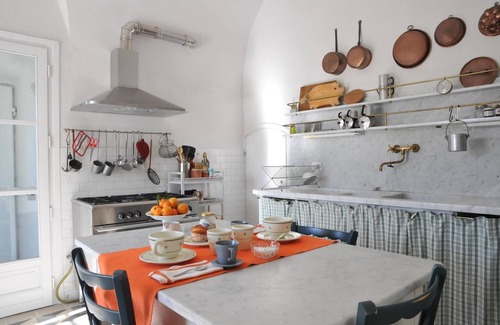 Ortonovo House | VILLA LINDA 12P Charming villa with pool, WiFi, BBQ, close beaches and 5 Terre