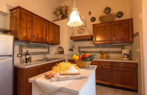 Iano Villa | Villa Linda 8 - Four Bedroom Villa, Sleeps 8
