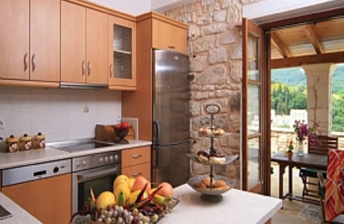 Kassiopi Villa | Villa Loukas (3 Bedroom, Sleeps 6)