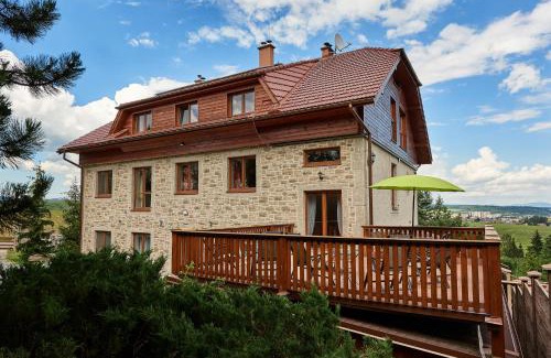 Smizany Bed & Breakfast | Villa LUPU