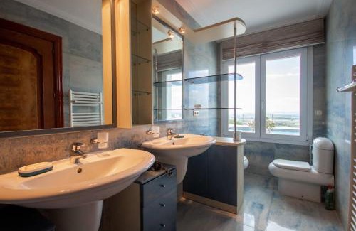 El Mas Isaac Villa | Villa Luxueuse, 2 piscines, spa et salle de sport, 5 chambres, 4 salles de bain