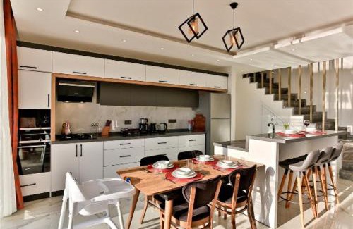 Uzumlu Villa | Villa Lycian-Kalkan 3 Bedroom-2 Jakuzzies-Sauna-Turkish Hamam-Huge Private Pool and lovely garden