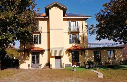 Massino Visconti Bed & Breakfast | Villa Magnolia BB, Lago Maggiore (Massino Visconti, Italy)