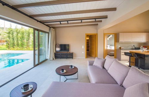 Kariotai Villa | Villa Mandola Sweet by Villa Plus