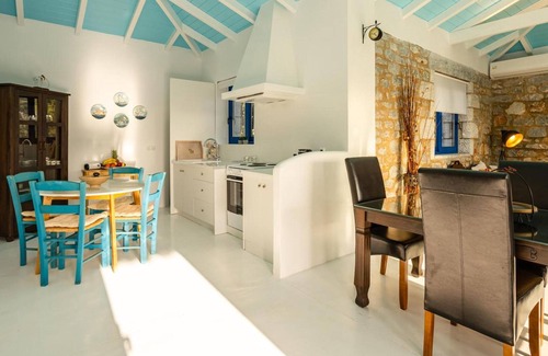 Riglia Villa | Villa 'Mani House' with Sea View, Wi-Fi and Air Conditioning
