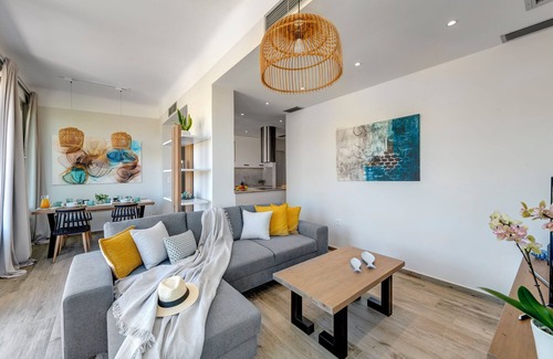 Vissa Villa | Villa 'Mare' with Sea View, Wi-Fi and Air Conditioning