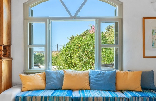 Glisidia Villa | Villa 'Mari Art Cycladic Villas - Levantis' with Sea View, Wi-Fi and Air Conditioning