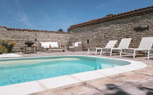 Courcon House | Villa Marie