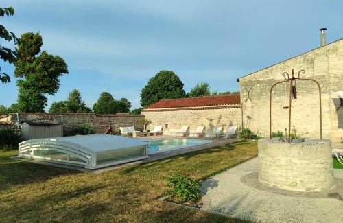 Courcon House | Villa Marie