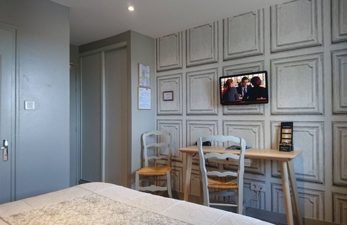 Saint-Jean-le-Blanc Hotel | Villa Marjane