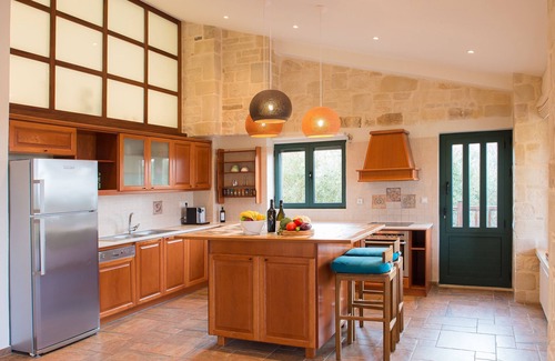 Kambanion Villa | Villa Mathea - Spacious Villa With Privacy And Private Large Swimming Pool