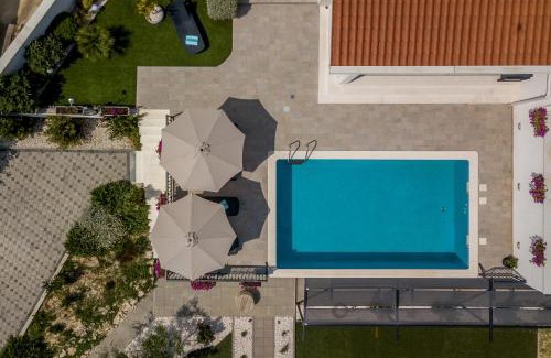 Kastel Kambelovac Villa | Villa Mermaid