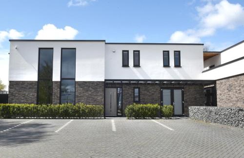 Alphen Villa | Villa met 13 slaap plaatsen