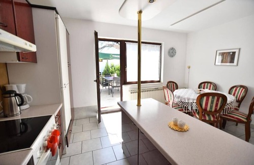 Kladovo Villa | Villa Mina - modern house with swimming pool for 12 people