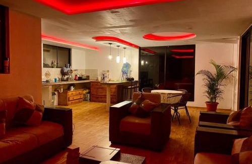 Calderon Villa | Villa Mirlo – Escondite de Lujo en Quito