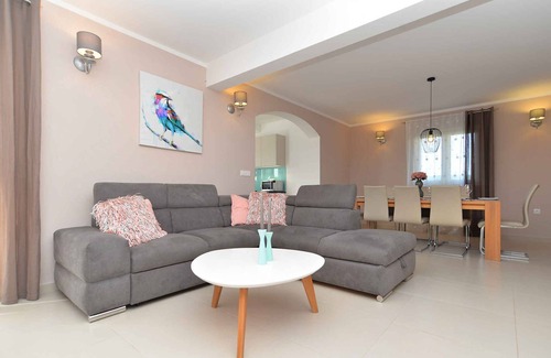 Vrznaveri Villa | Villa mit Pool und Klimaanlage