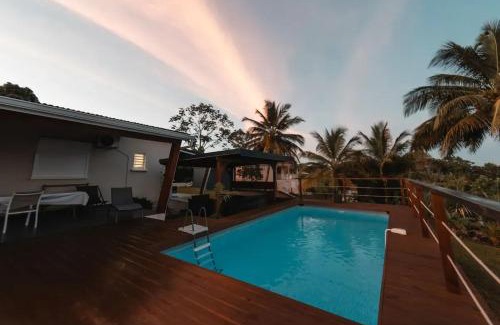 Sainte-Rose Villa | Villa moderne avec piscine à Sainte-Rose, 160 m²