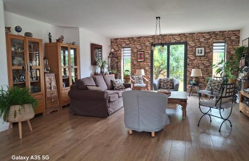 Moureze Villa | Villa MOUREZEVA