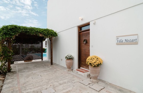Peyia Town Villa | Villa Mozart