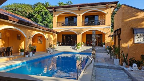 Pagudpud Villa | Villa Naranja Pagudpud - Biondo