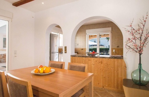 Empedrola Villa | Villa Noa - PlusHolidays