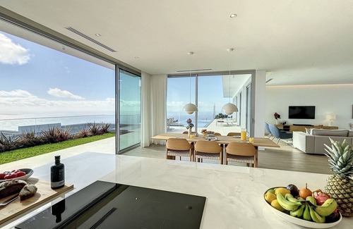 Prazeres House | Villa OceanAIR by Lovelystay