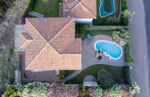 Case Peschiera-Lu Fraili Villa | Villa Olive by Klodge