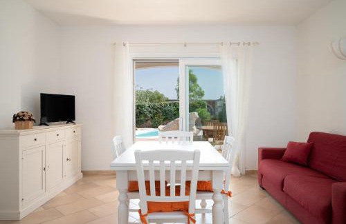 Case Peschiera-Lu Fraili Villa | Villa Olive by Klodge