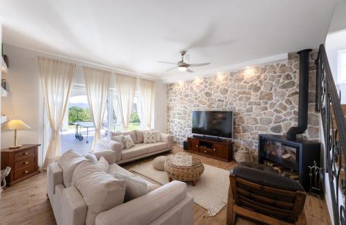 Sestanovac Villa | Villa Olivia - Peaceful Family Paradise Near Beach