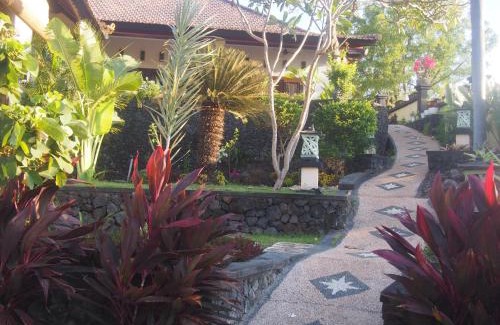 Tulamben Bed & Breakfast | Villa Omah Semar
