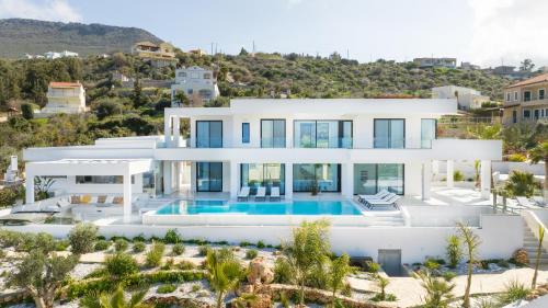 Kokkinon Khorion Villa | Villa OMORFI