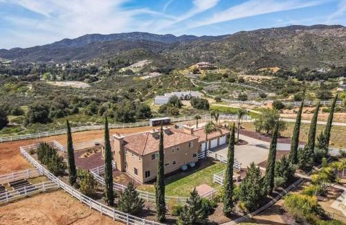 Murrieta Villa | Villa on 5 Acre Vineyard Equestrian Estate, Pool & Hot tub, Events