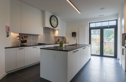 Kluisbergen House | Villa on estate with sauna and views