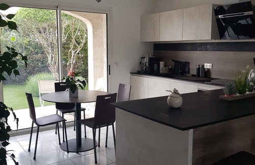 Montferrier-sur-Lez Villa | VILLA ON ONE LEVEL IN PEACE WITH LARGE POOL