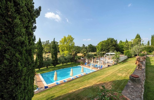 Gambassi Terme Villa | Villa Osservatorio for up to 11 with private pool, 15mins to San Gimignano