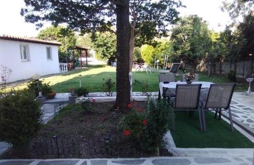 Troulos Apartment | Villa Ourania