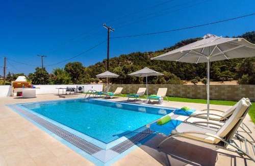 Filerimos Villa | Villa Paleos Evergreen by Villa Plus