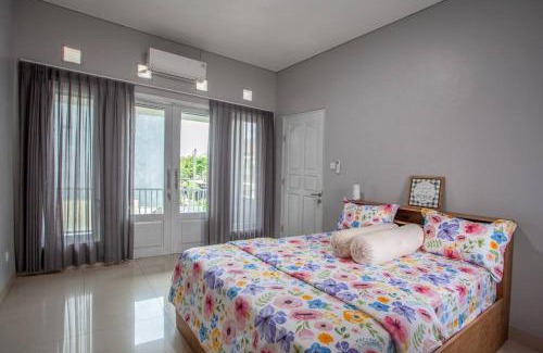 Serpong Villa | Villa Palm Springs by REQhome