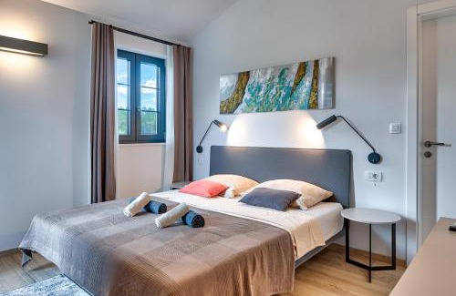 Prodol Villa | Villa Paronich