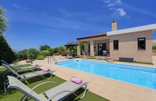 Latsi Villa | Villa Pashiana