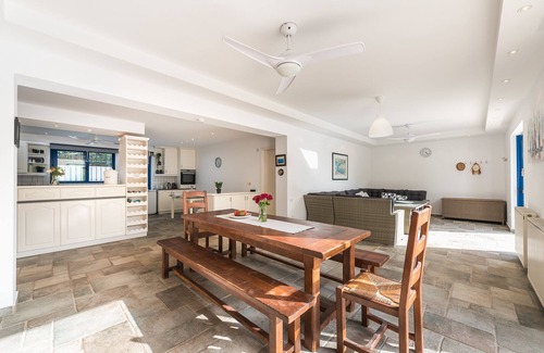 Lavreotiki Villa | Villa Pasiphae in Sounio with private pool and Bbq