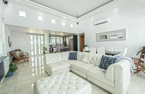 Tierras Nuevas Saliente House | Villa Patria - Luxurious Villa for 8 in Manatí, PR