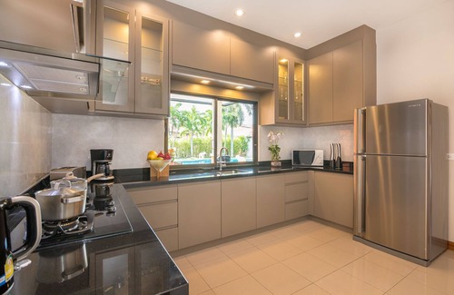 Nong Prue Villa | Villa Pattaya Hill minutes from the Beach and City Pattaya