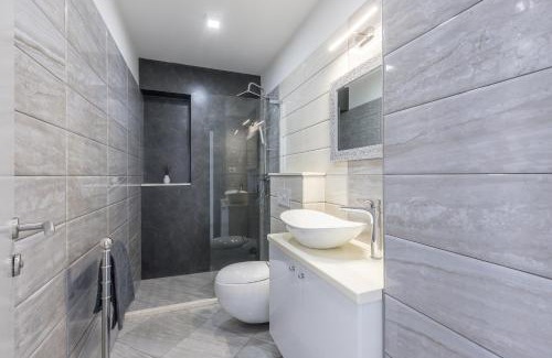 Kastel Kambelovac Villa | Villa Perkov private pool