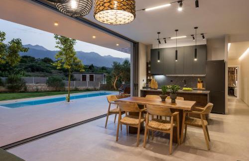 Maza Villa | VILLA PETRA PHILIPPOS heated pool optional