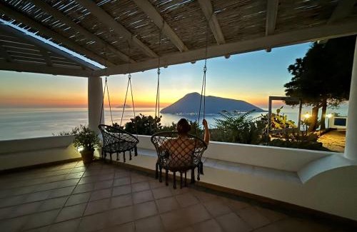 Quattropani Villa | Villa Petrara