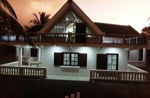 Antalaha Villa | Villa pied dans l eau