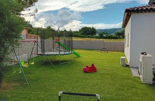 Boisset-et-Gaujac House | Villa piscine