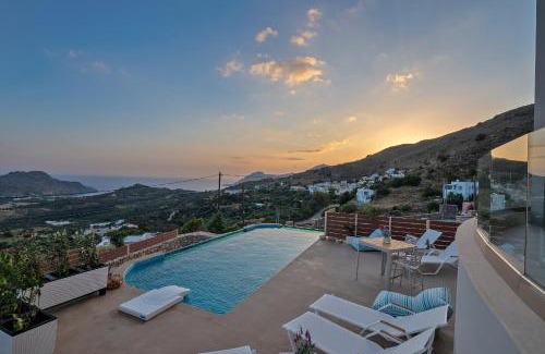 Mariou Villa | Villa Plakias Sunset with Heated Pool & Childrens Area, Walk to Restaurant